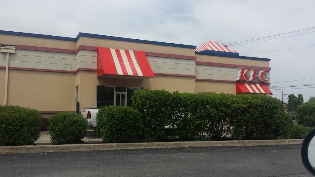 KFC | restaurant | 4515 Maplecrest Rd, Fort Wayne, IN 46835, USA | 2604865790 OR +1 260-486-5790