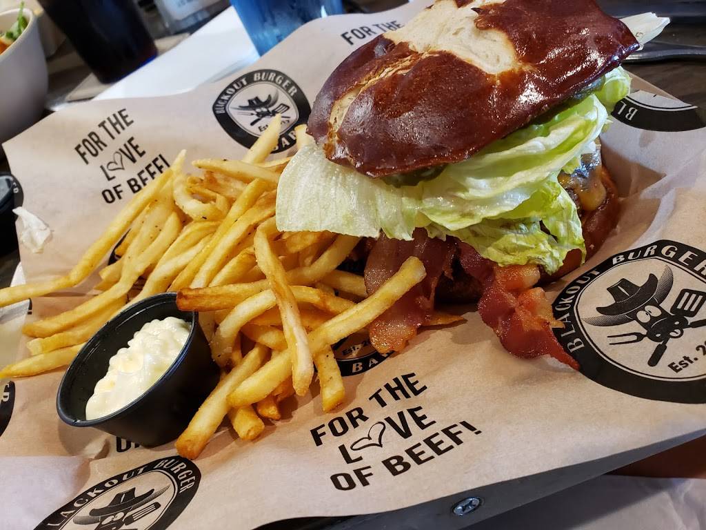 Blackout Burger Bar | restaurant | 225 Westside Square Dr, Mercer, PA 16137, USA | 7247486767 OR +1 724-748-6767