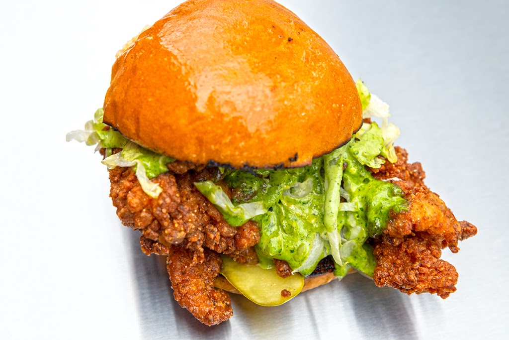 Pump 5 Grille | restaurant | 29401 Five Mile Rd, Livonia, MI 48154, USA | 3134133709 OR +1 313-413-3709