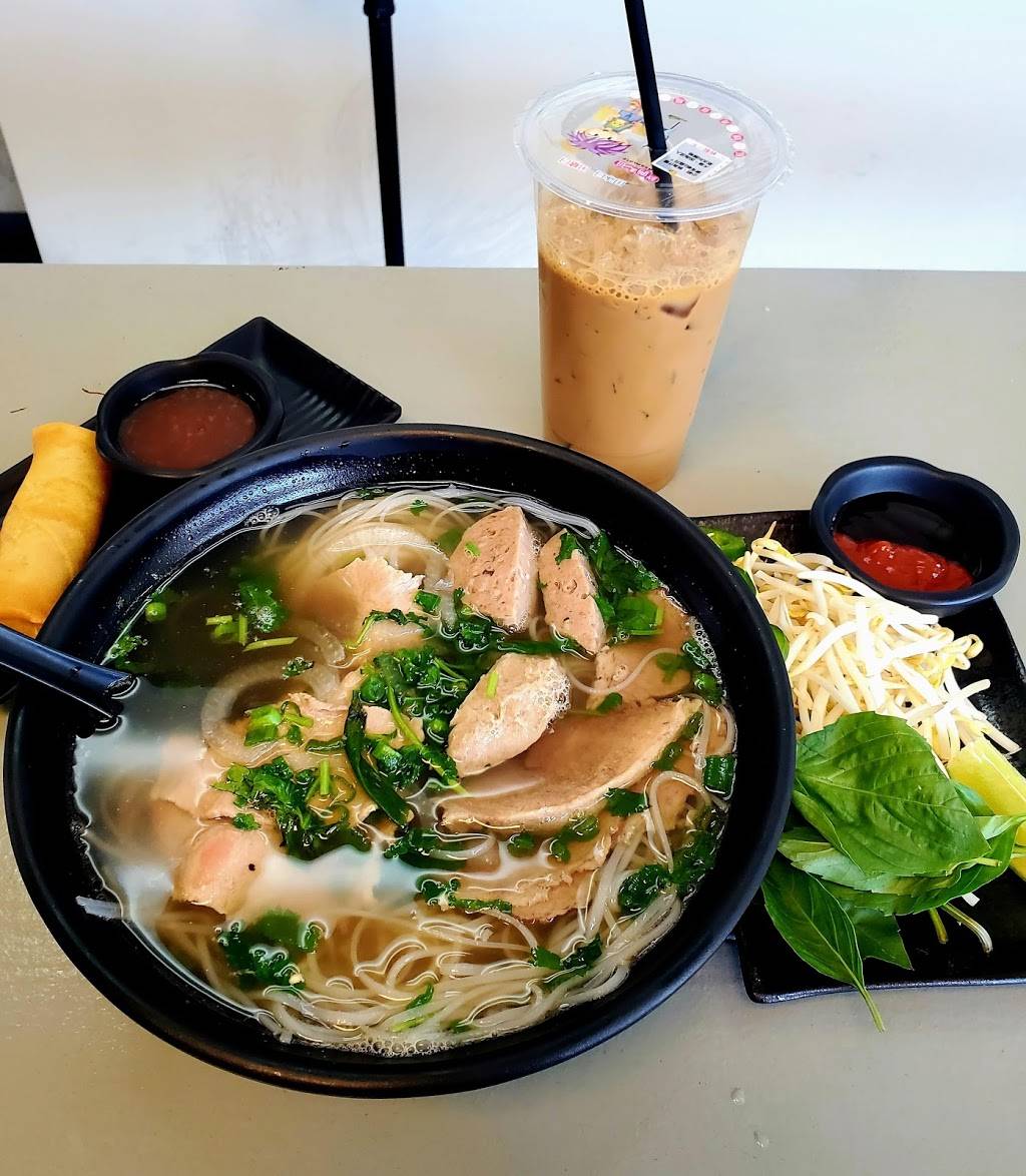 Hoangs Noodle House | restaurant | 8405 N Harwood Rd #200, North Richland Hills, TX 76180, USA | 8174796199 OR +1 817-479-6199