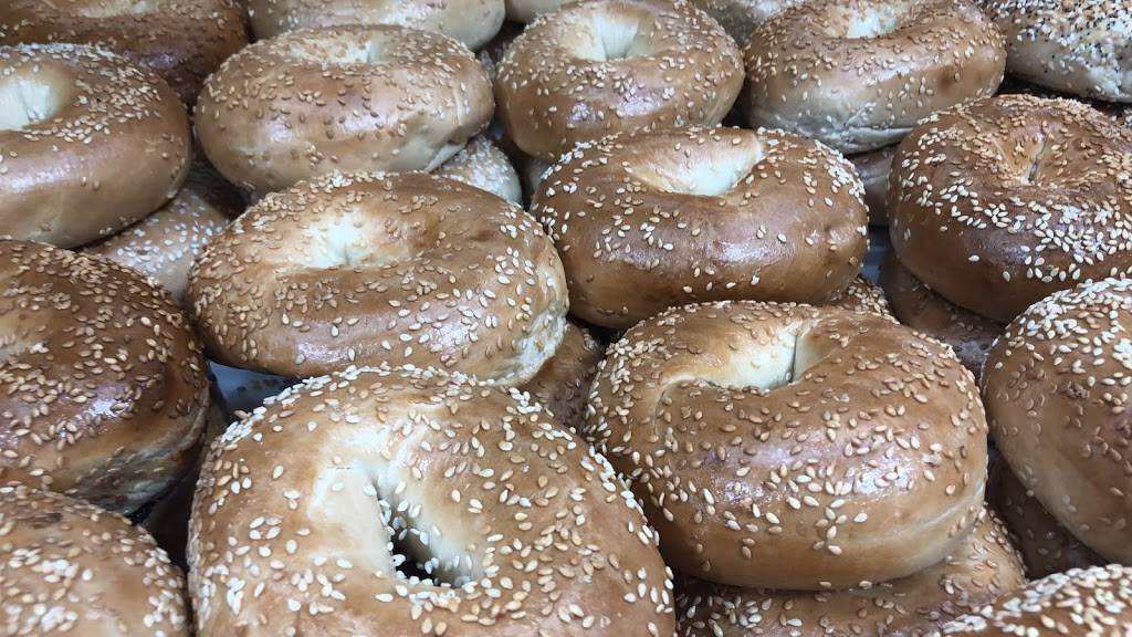 Kleins Kosher | restaurant | 595 Bedford Ave, Brooklyn, NY 11211, USA | 7183846577 OR +1 718-384-6577