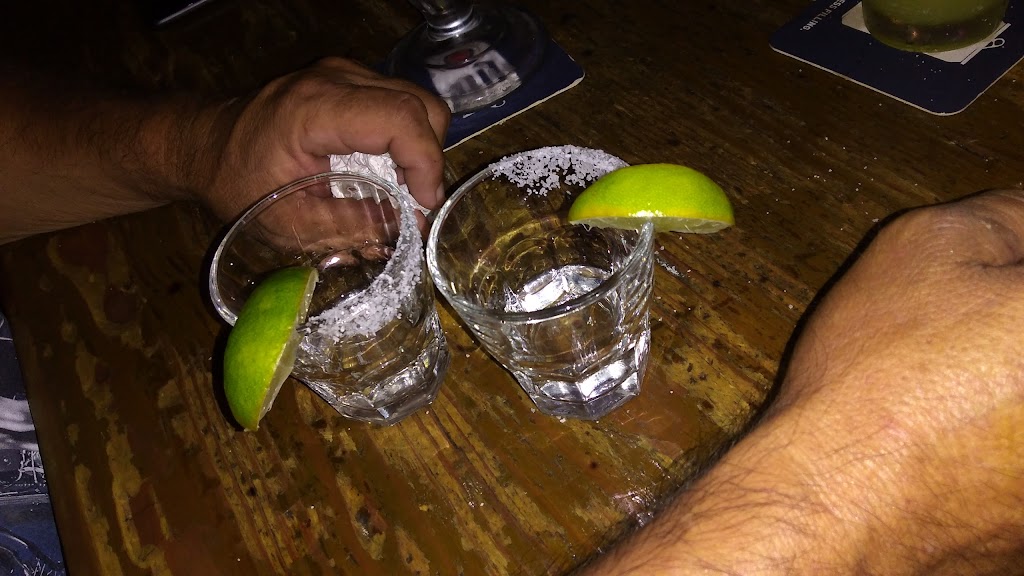 Lone Star Oyster Bar | restaurant | 5116 58th St c, Lubbock, TX 79414, USA | 8067973773 OR +1 806-797-3773