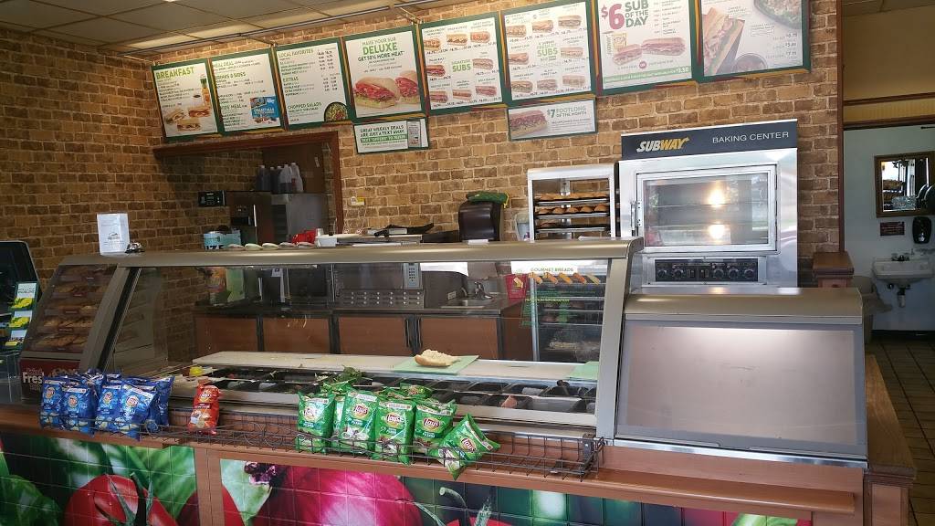 Subway | restaurant | 3117 W Galbraith Rd, Cincinnati, OH 45239, USA | 5137295335 OR +1 513-729-5335