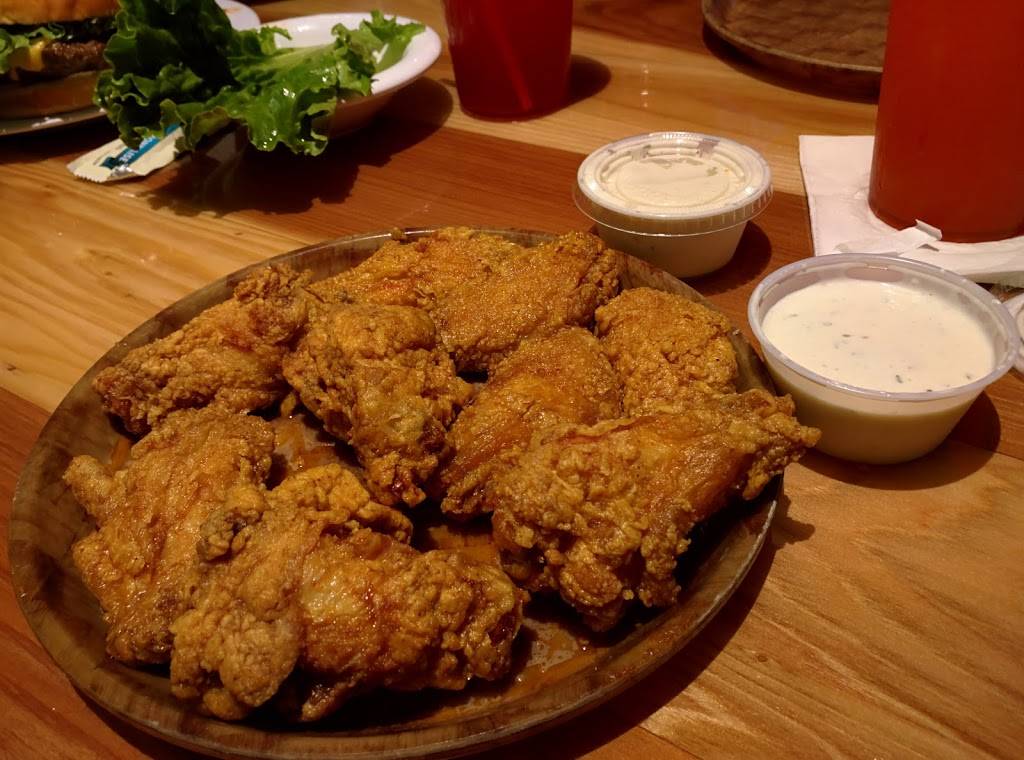 Original Hooters | restaurant | 9159 S Cicero Ave, Oak Lawn, IL 60453, USA | 7084234668 OR +1 708-423-4668