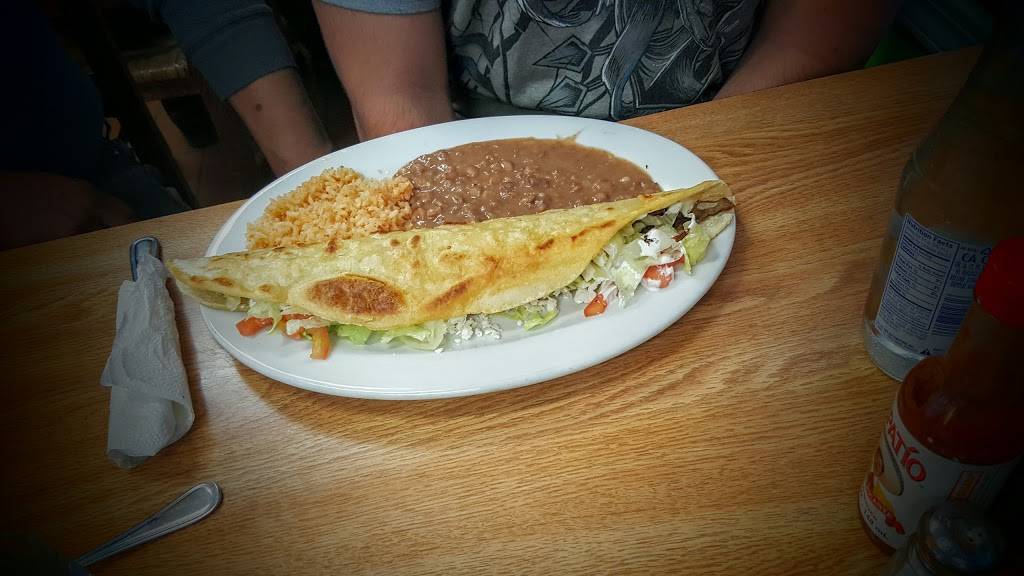 Lorenas Taqueria | restaurant | 132 Broadway St, King City, CA 93930, USA | 8313869060 OR +1 831-386-9060