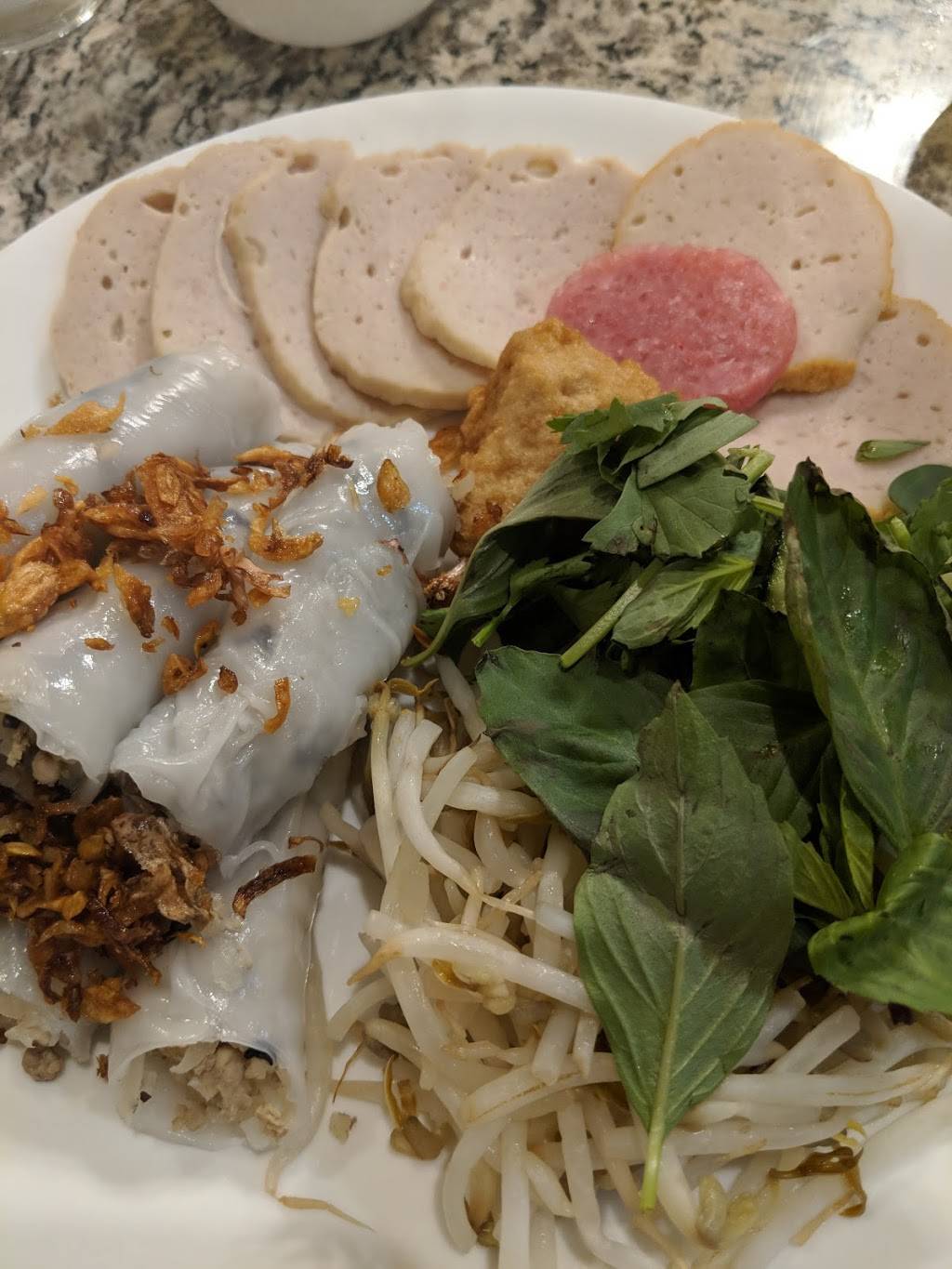 Song Huong Restaurant | restaurant | 10550 Camino Ruiz, San Diego, CA 92126, USA | 8585669876 OR +1 858-566-9876