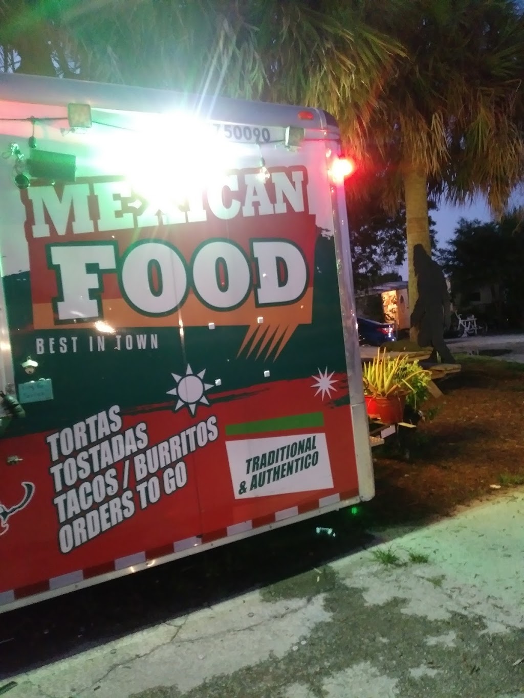 Tacos y Amigos | restaurant | 1661 FL-70, Okeechobee, FL 34972, USA | 8636976259 OR +1 863-697-6259