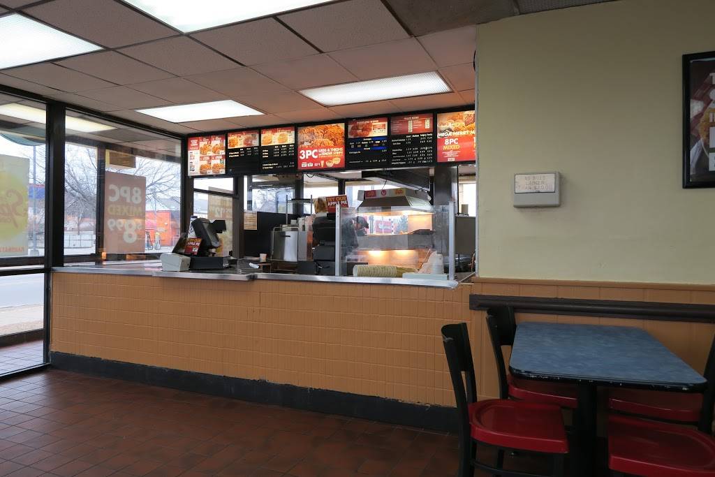 Churchs Chicken | restaurant | 345 N, Collins St, Joliet, IL 60432, USA | 8157235294 OR +1 815-723-5294