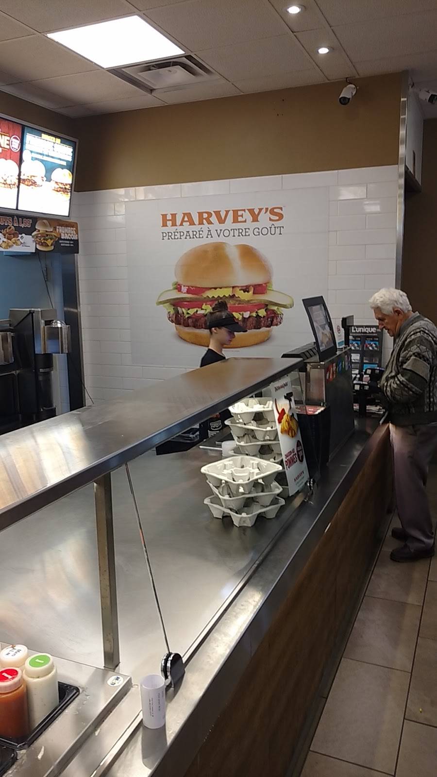 Harveys | restaurant | 14855 Boul de Pierrefonds, Pierrefonds, QC H9H 4M5, Canada | 5146961788 OR +1 514-696-1788