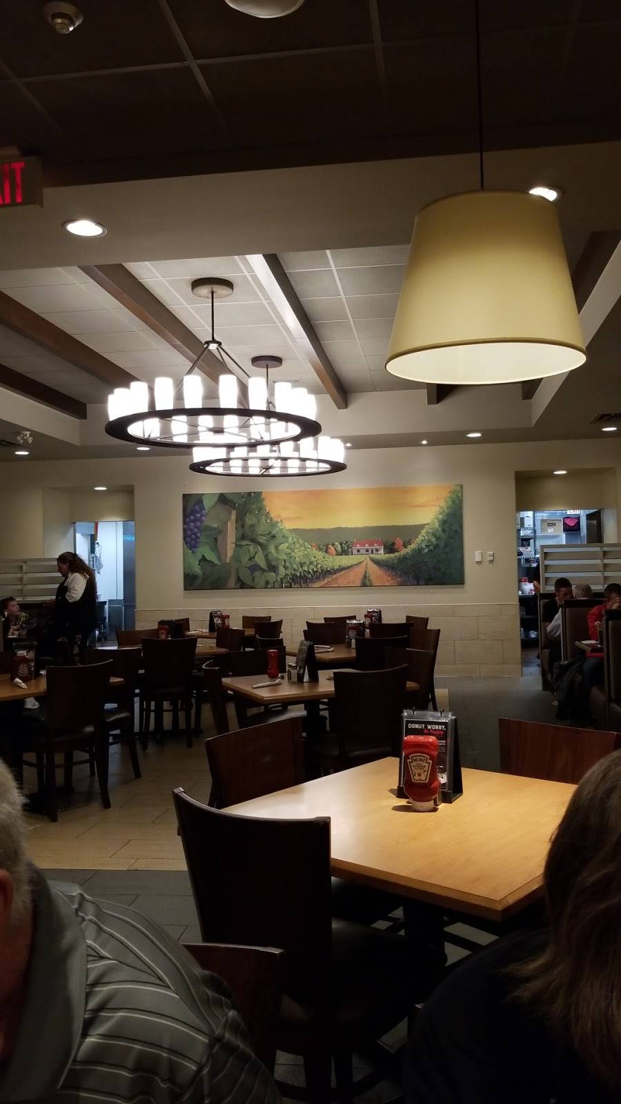 Swiss Chalet | restaurant | 735 Queenston Rd, Hamilton, ON L8G 1A1, Canada | 9055611414 OR +1 905-561-1414