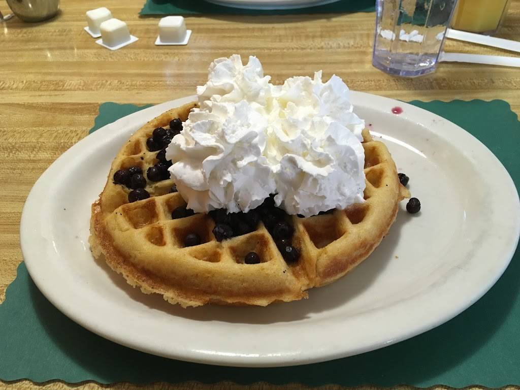 Bobs Country Kitchen | restaurant | 42 S Main St, Lanesborough, MA 01237, USA | 4134993934 OR +1 413-499-3934