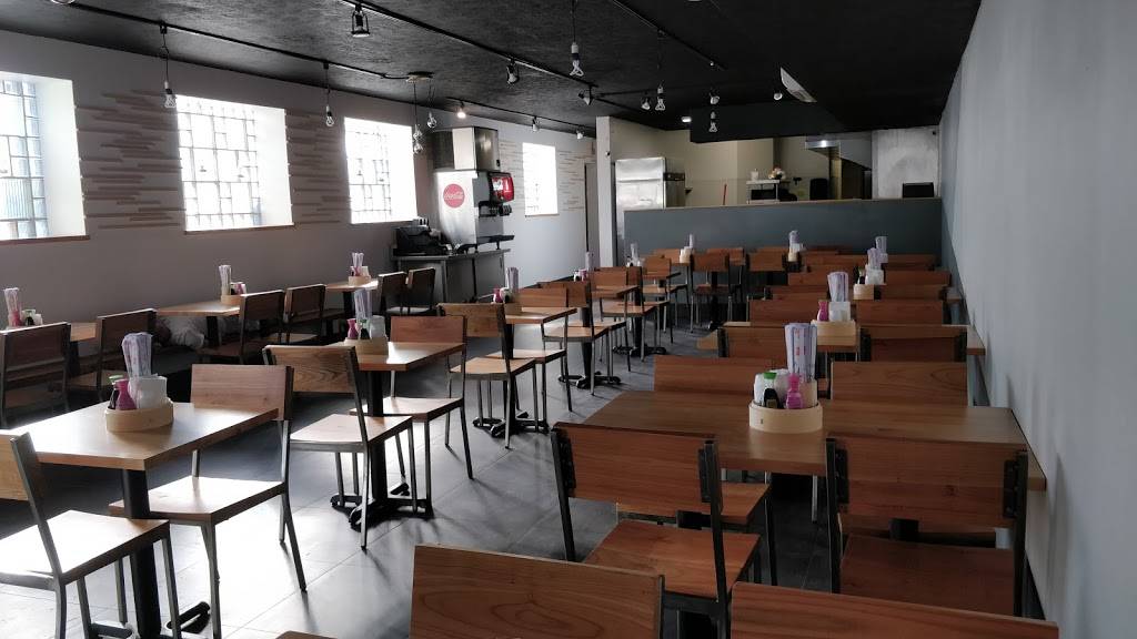 Ginger Wasabi Sushi + Grill | restaurant | 103 W Maxwell St, Lexington, KY 40508, USA | 8592252264 OR +1 859-225-2264