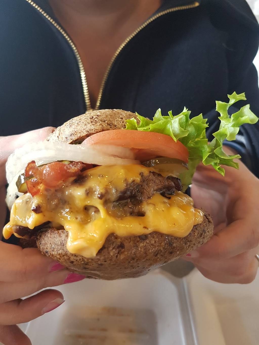 The Burgers Priest | restaurant | 3280 Dufferin St, North York, ON M6A 2T4, Canada | 6473527070 OR +1 647-352-7070