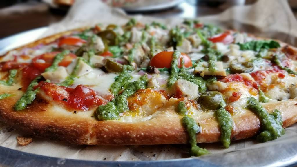 Blaze Pizza | meal takeaway | 112 S Main St, Royal Oak, MI 48067, USA | 2482780918 OR +1 248-278-0918