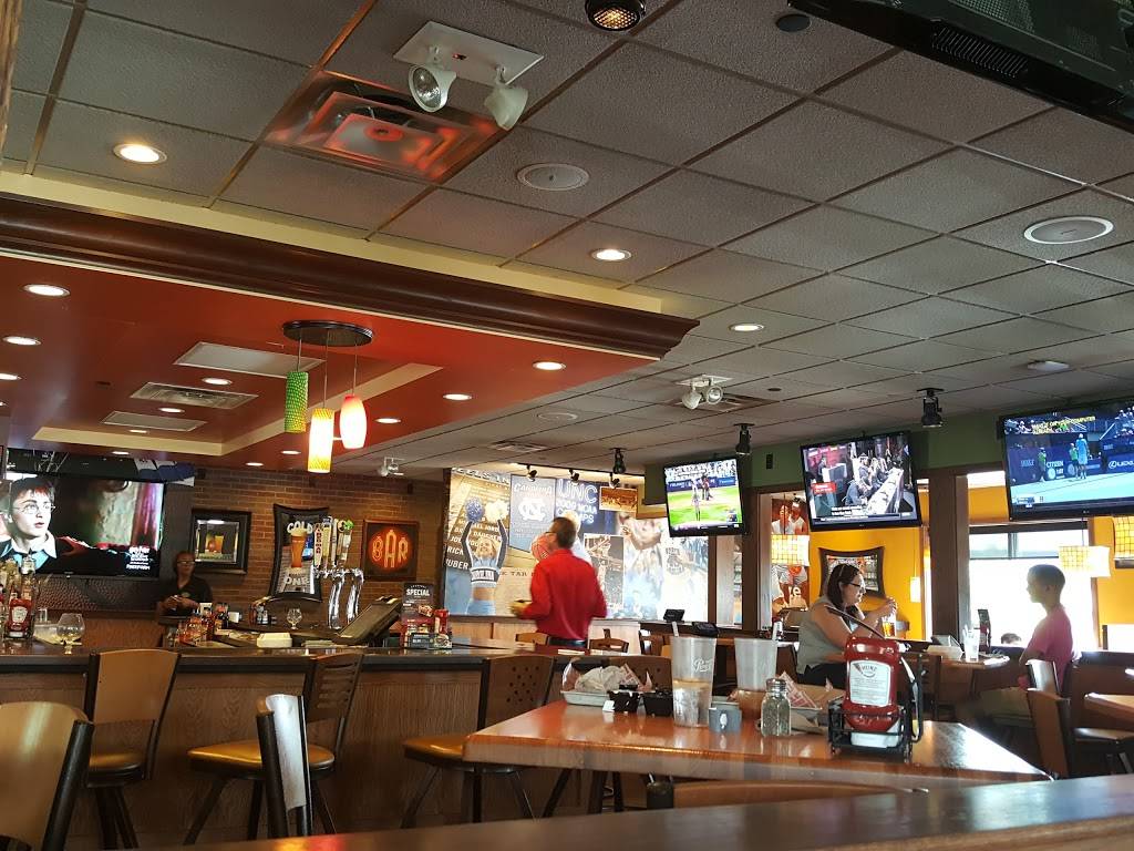 Applebees Grill + Bar | restaurant | 5340 McFarland Dr, Durham, NC 27707, USA | 9194029482 OR +1 919-402-9482