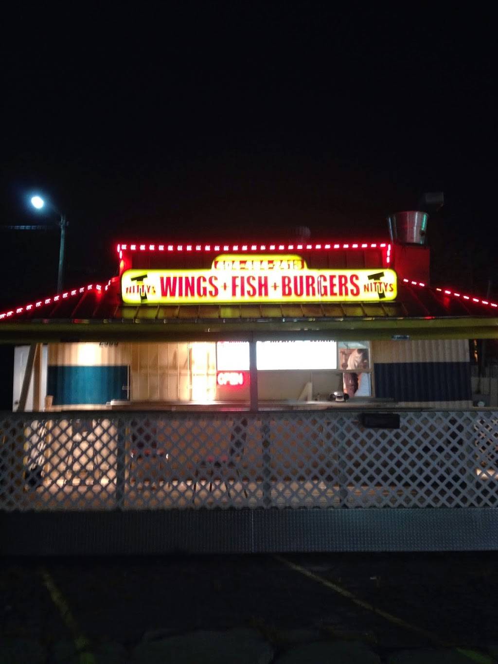 T Nittys presents Aunt Dees wings | restaurant | 2583 Candler Rd, Decatur, GA 30032, USA | 4046685669 OR +1 404-668-5669