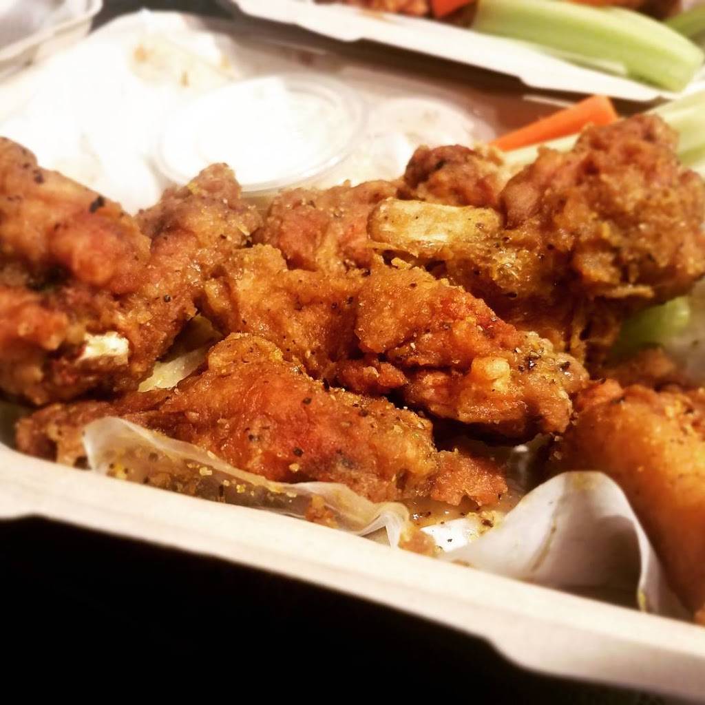 Wings 2 Go | restaurant | 10925 Crenshaw Blvd #101, Inglewood, CA 90303, USA | 4242232585 OR +1 424-223-2585