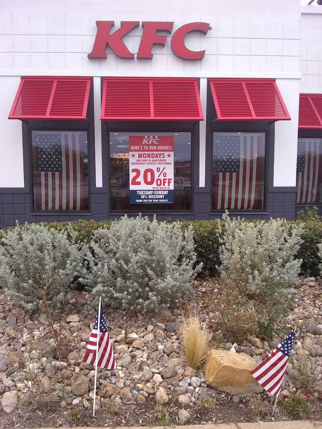 KFC | restaurant | 3630 Troup Hwy, Tyler, TX 75703, USA | 9035340133 OR +1 903-534-0133