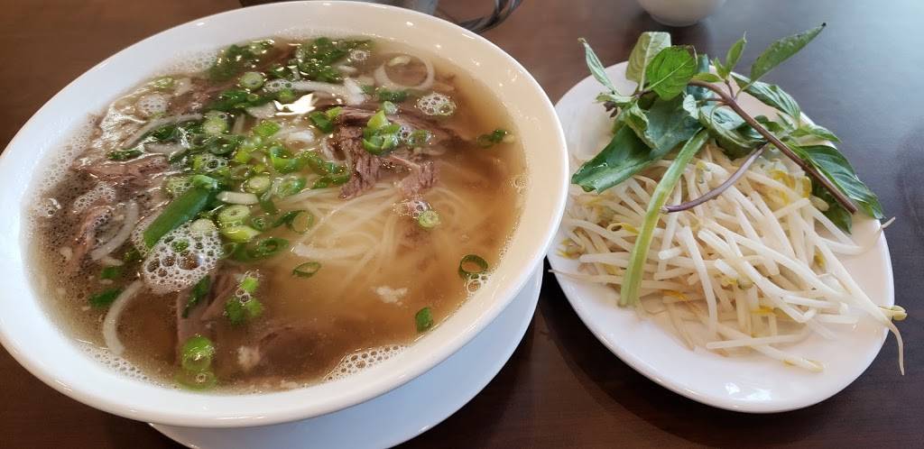 Pho Metro Vaughan | restaurant | 2499 Rutherford Rd Unit 11, Vaughan, ON L4K 0J9, Canada | 2895533979 OR +1 289-553-3979