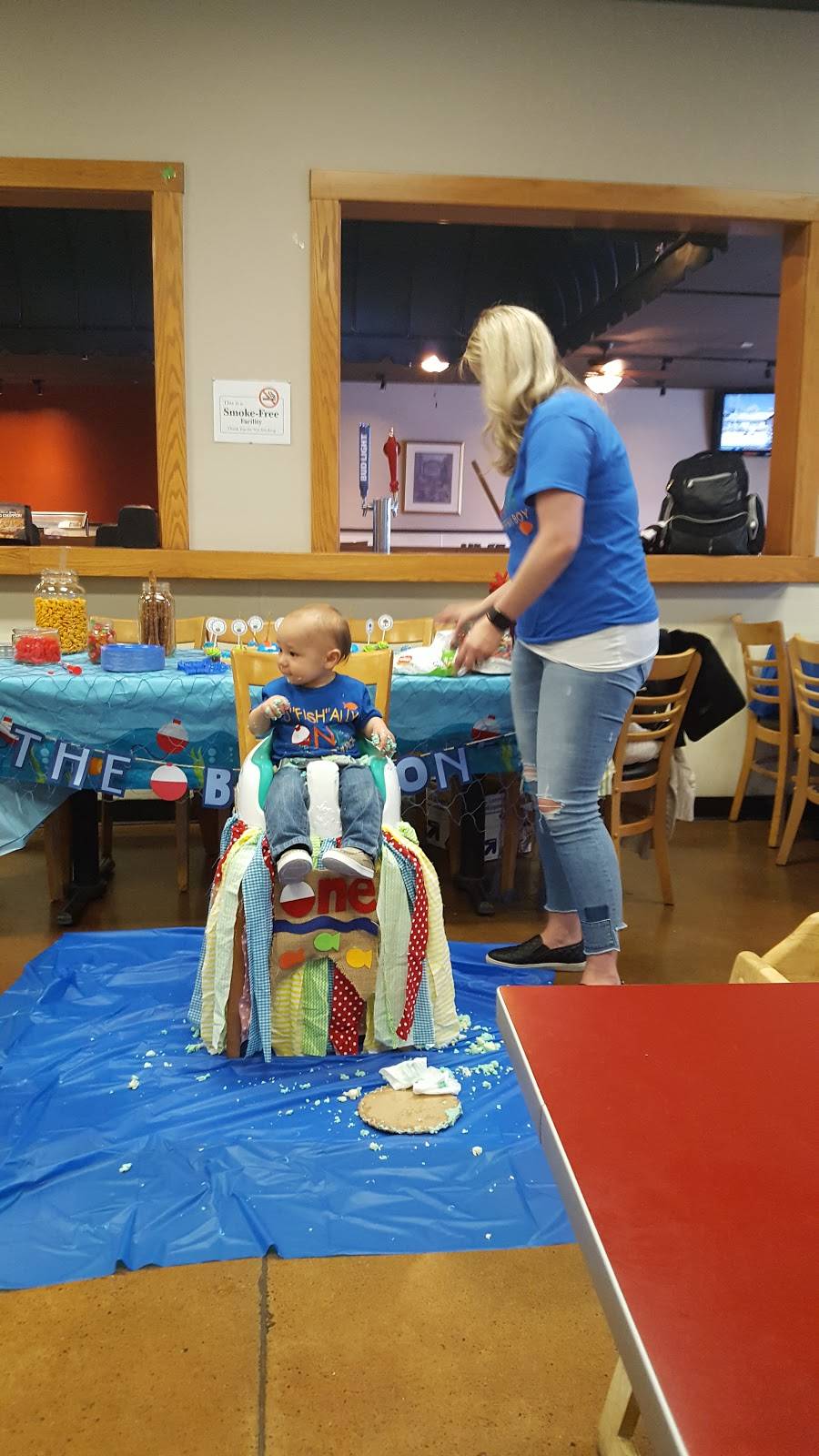 Me-n-Eds Neighborhood Pizza Parlor | restaurant | 375 W Sierra Ave, Kingsburg, CA 93631, USA | 5598970220 OR +1 559-897-0220