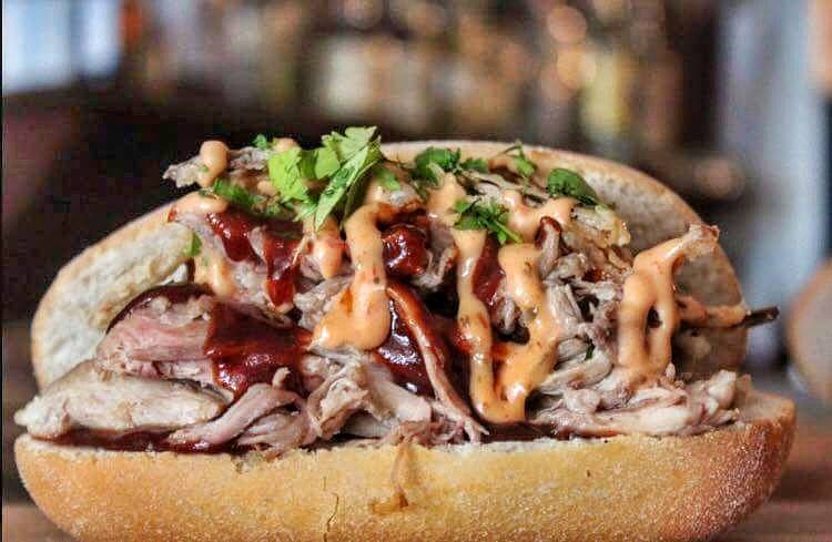 Saltlick Smokehouse | restaurant | 282 James St N, Hamilton, ON L8R 2L3, Canada | 2893896328 OR +1 289-389-6328