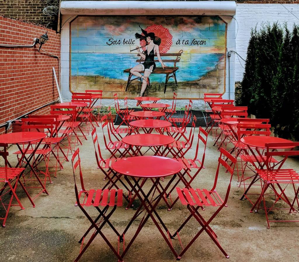 Le Privé | restaurant | 626 10th Ave, New York, NY 10036, USA | 2128372795 OR +1 212-837-2795