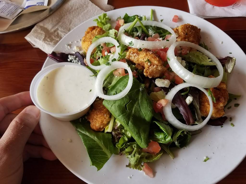 Hooters | restaurant | 1511 N Collins St, Arlington, TX 76011, USA | 8172653861 OR +1 817-265-3861