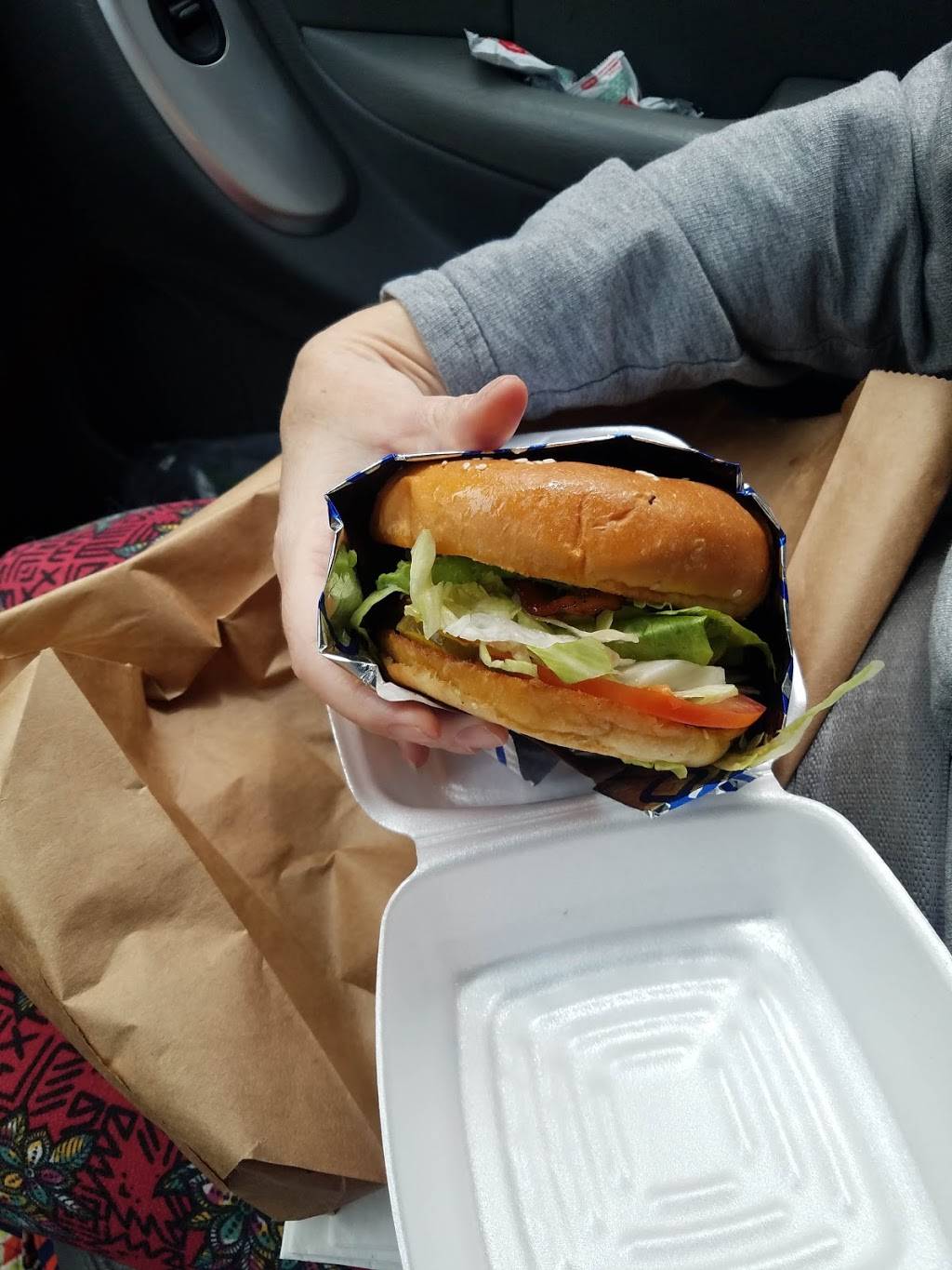 Country Smokin Burgers | restaurant | 213 1st St E, Humble, TX 77338, USA | 2813194680 OR +1 281-319-4680