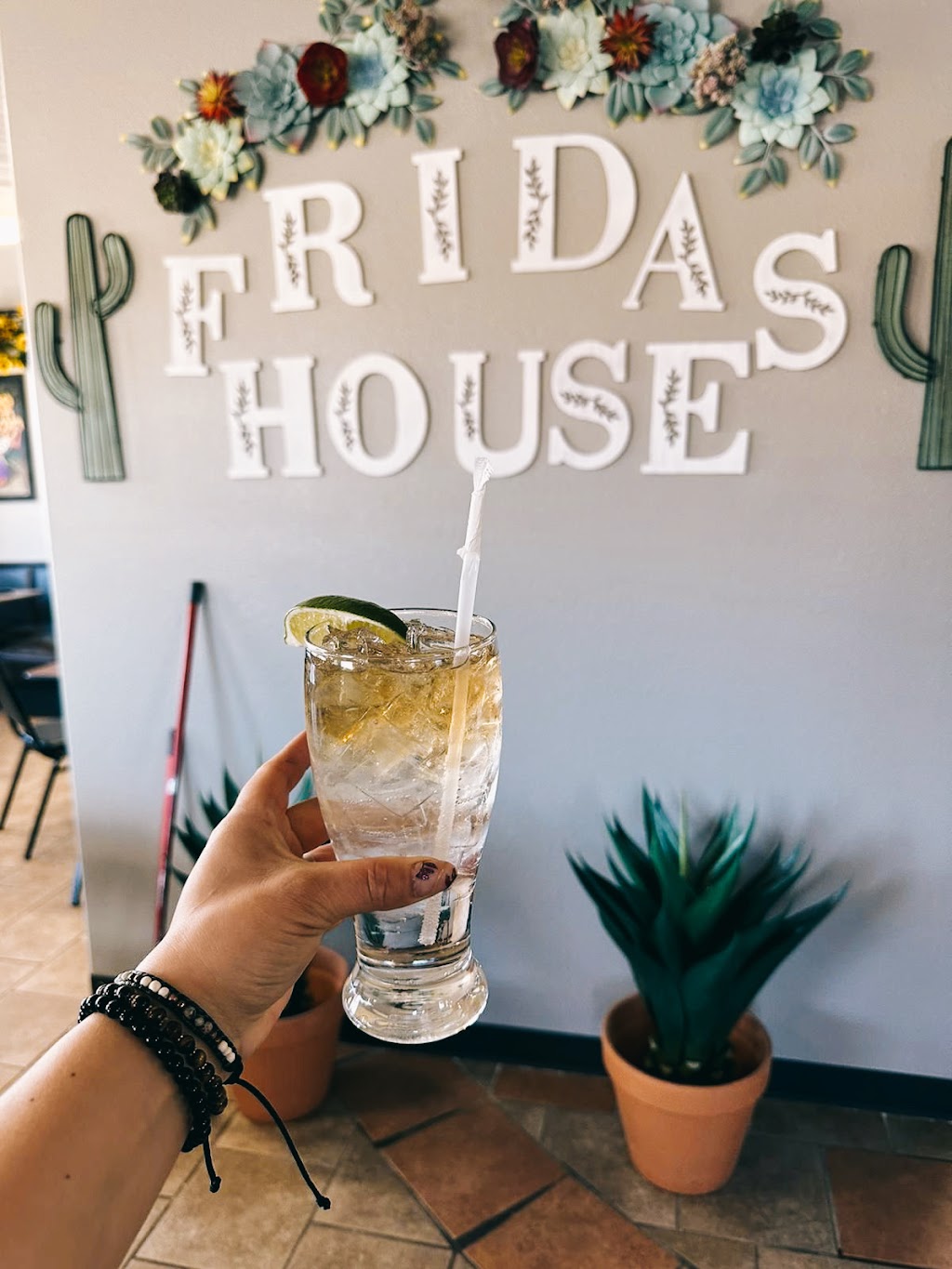 Frida’s House Mexican Food Newcastle | restaurant | 527 W Warren St, Newcastle, WY 82701, USA | 3077462074 OR +1 307-746-2074