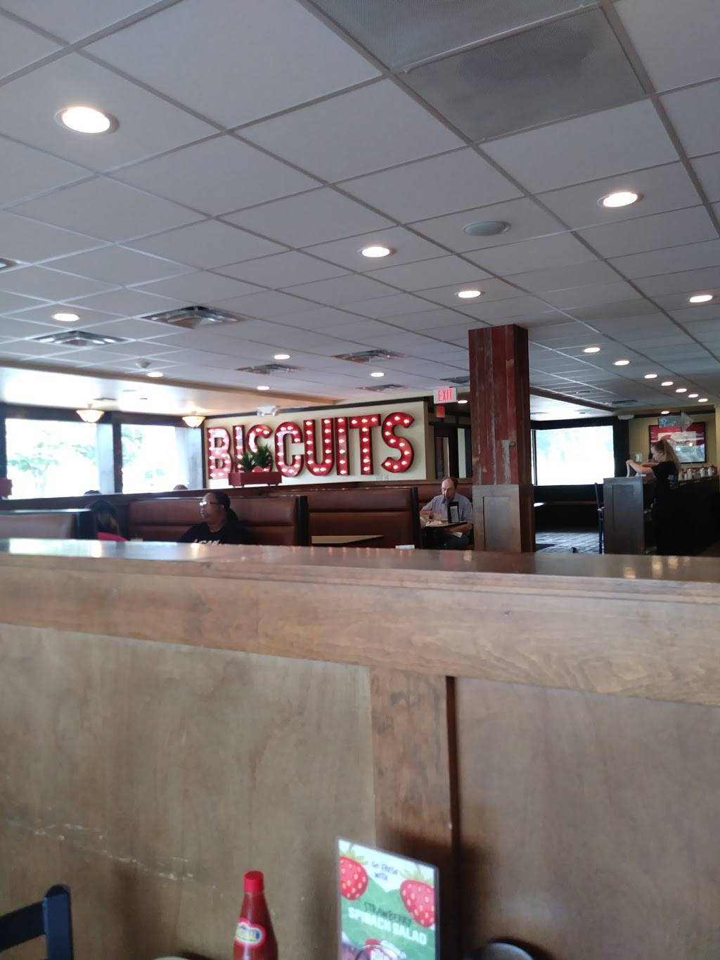 The Big Biscuit | restaurant | 5400 W 95th St, Prairie Village, KS 66207, USA | 9136486848 OR +1 913-648-6848