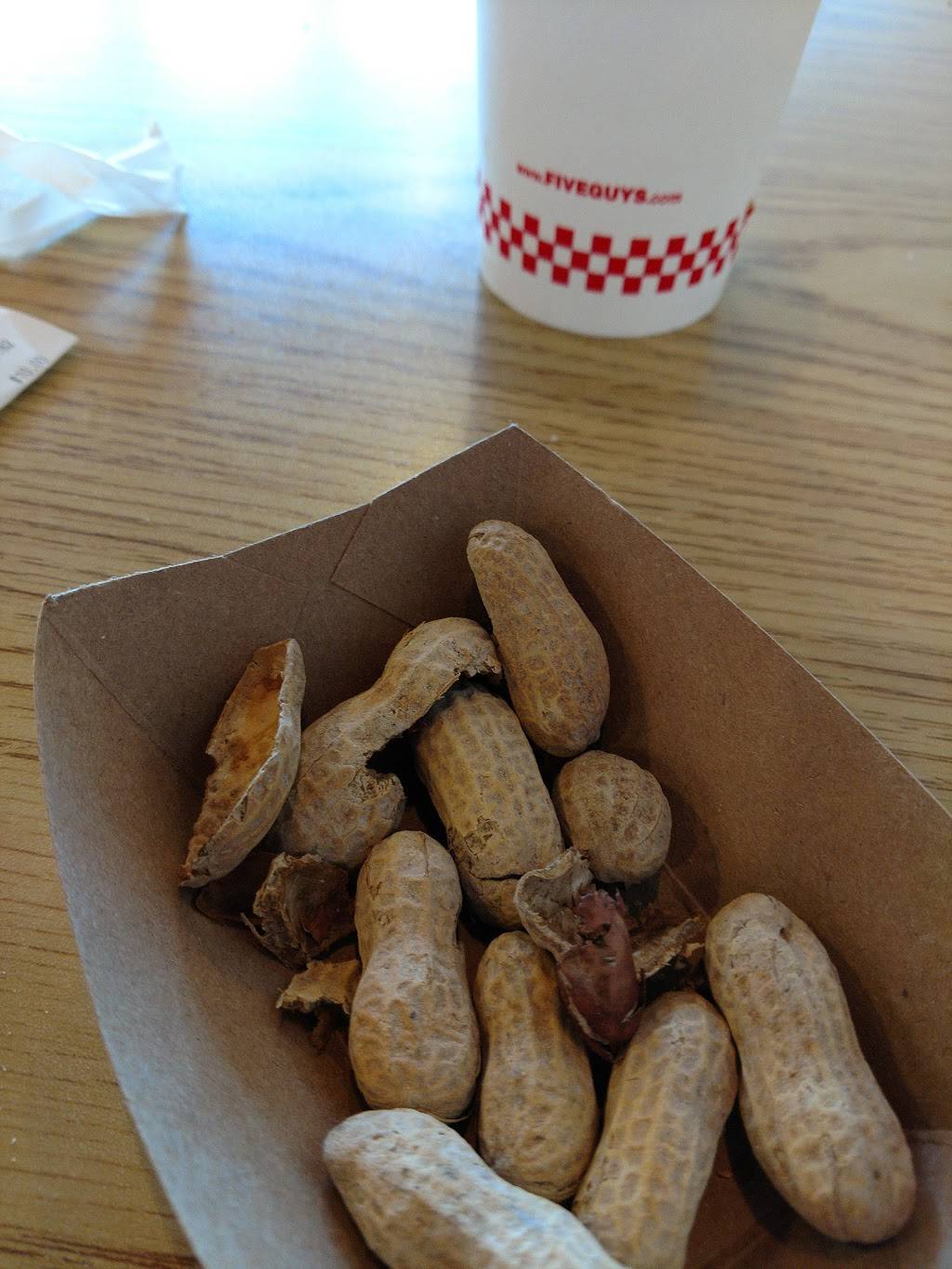 Five Guys | meal takeaway | 2032 Town Center Blvd, Knoxville, TN 37922, USA | 8656900035 OR +1 865-690-0035