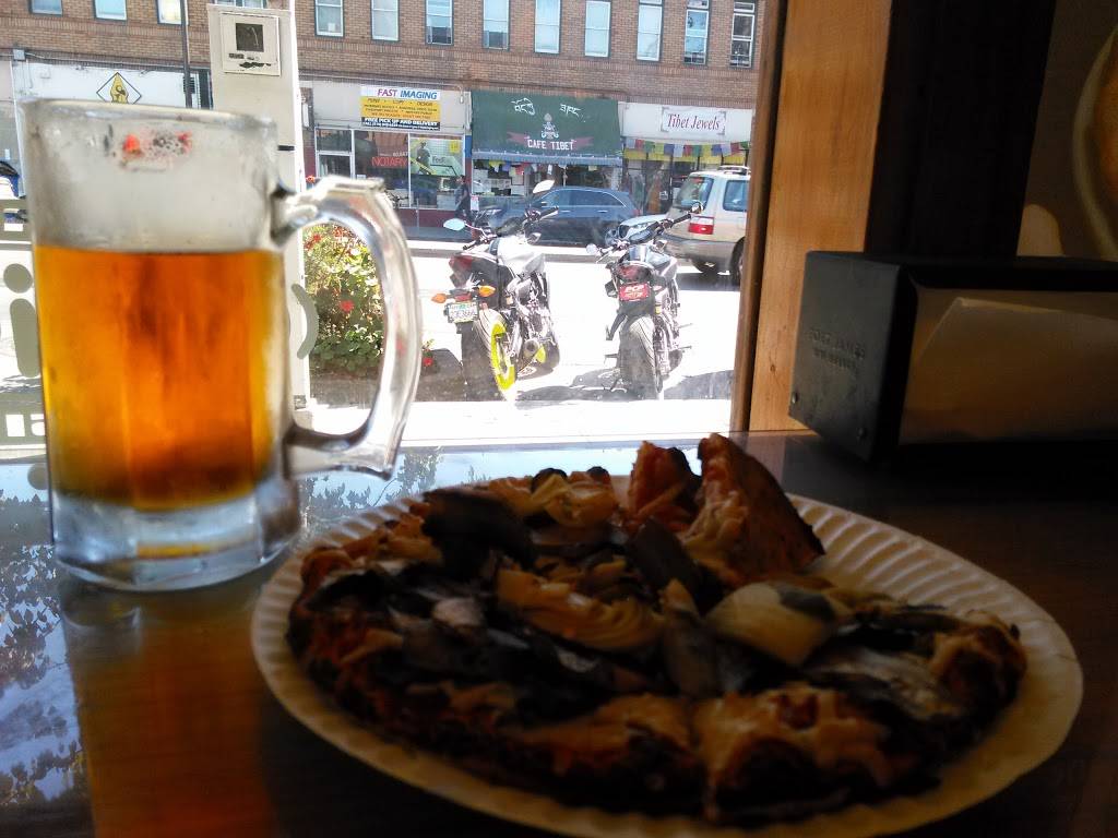 Red Tomato Pizza House | meal takeaway | 2017 University Ave, Berkeley, CA 94704, USA | 5108457980 OR +1 510-845-7980