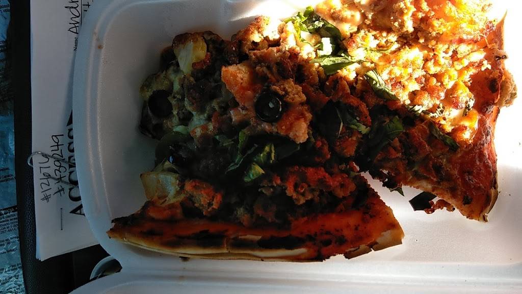 Domenicks Pizza House | restaurant | 24209 N Avalon Blvd, Carson, CA 90745, USA | 3108348990 OR +1 310-834-8990