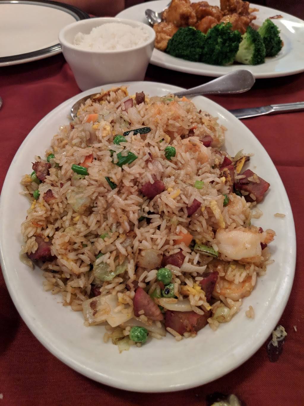 Albert Yaus East West Bistro | restaurant | 8151 Ritchie Hwy, Pasadena, MD 21122, USA | 4105445606 OR +1 410-544-5606