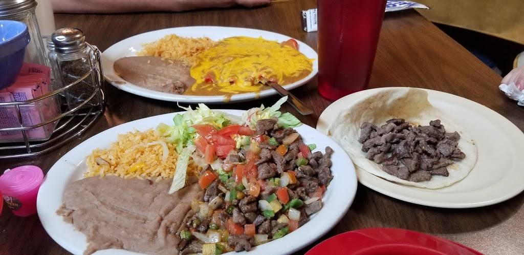 Las Cazuelas Restaurant | restaurant | 645 Chalmers Ave, San Antonio, TX 78214, USA | 2109321785 OR +1 210-932-1785