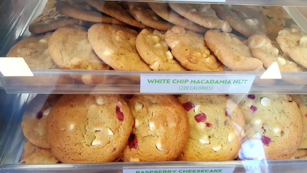 Subway | restaurant | 5427 E Apple Ave, Muskegon, MI 49442, USA | 2317476520 OR +1 231-747-6520