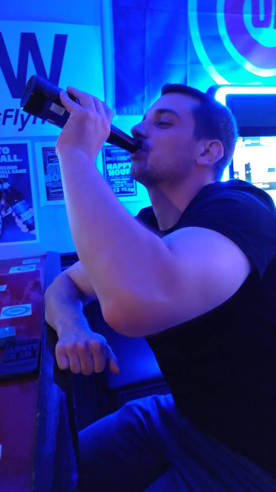 Newbes Sports Bar & Grill | restaurant | 7620 W Irving Park Rd, Norridge, IL 60706, USA | 7084567620 OR +1 708-456-7620