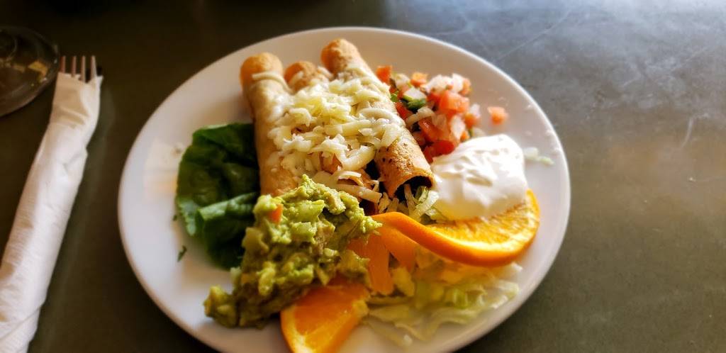 Fiesta Martin Tacos | restaurant | 1314 N La Brea Ave, Inglewood, CA 90302, USA | 3106721314 OR +1 310-672-1314