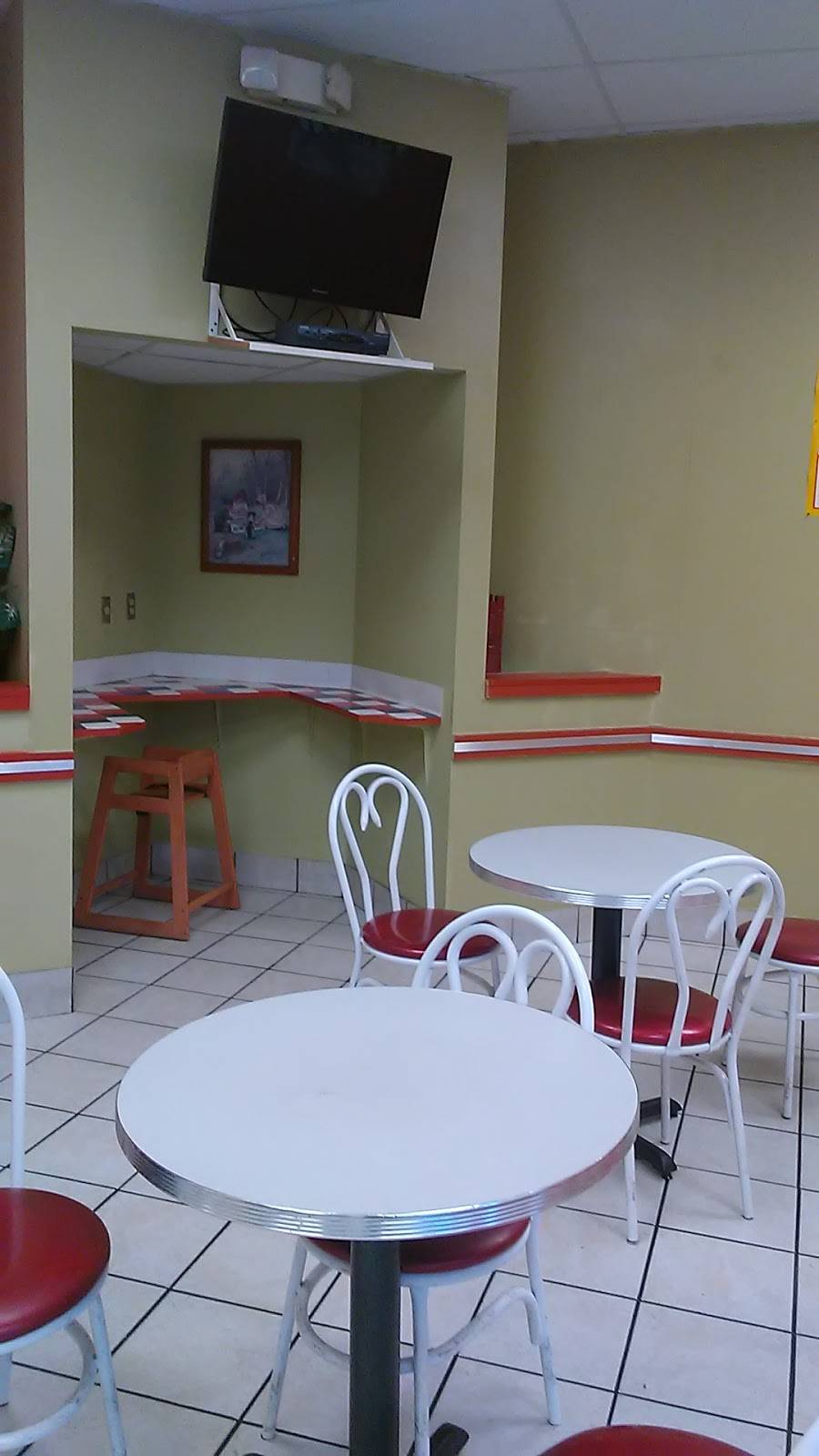 Jordans Fish.Chicken.Gyros | restaurant | 100 S Cooper Ave, Lockland, OH 45215, USA | 5133766223 OR +1 513-376-6223