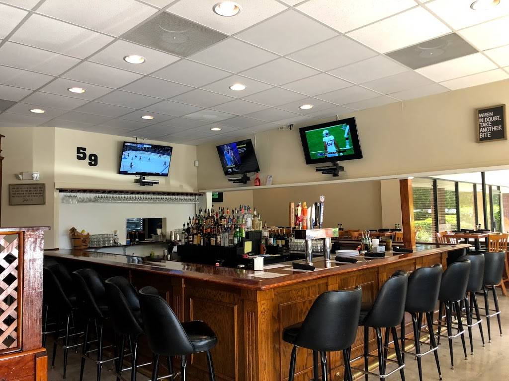 Tommasinos On 59th | night club | 1830 59th St W, Bradenton, FL 34209, USA | 9418967496 OR +1 941-896-7496