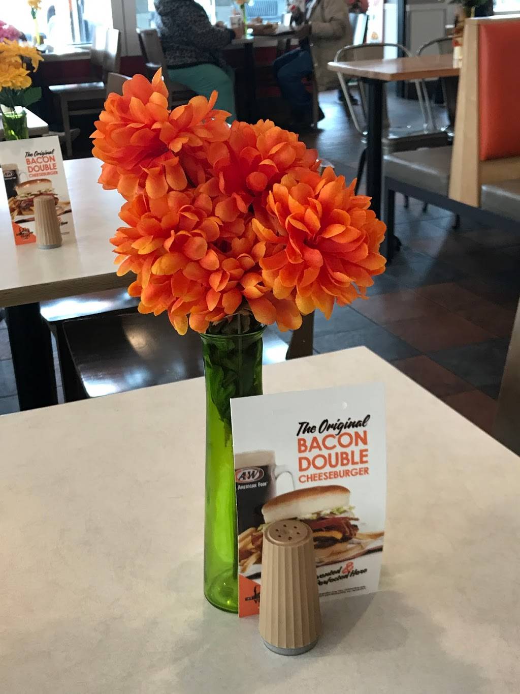 KFC | restaurant | 2804 West 10th Avenue, Greeley, CO 80634, USA | 9703563771 OR +1 970-356-3771