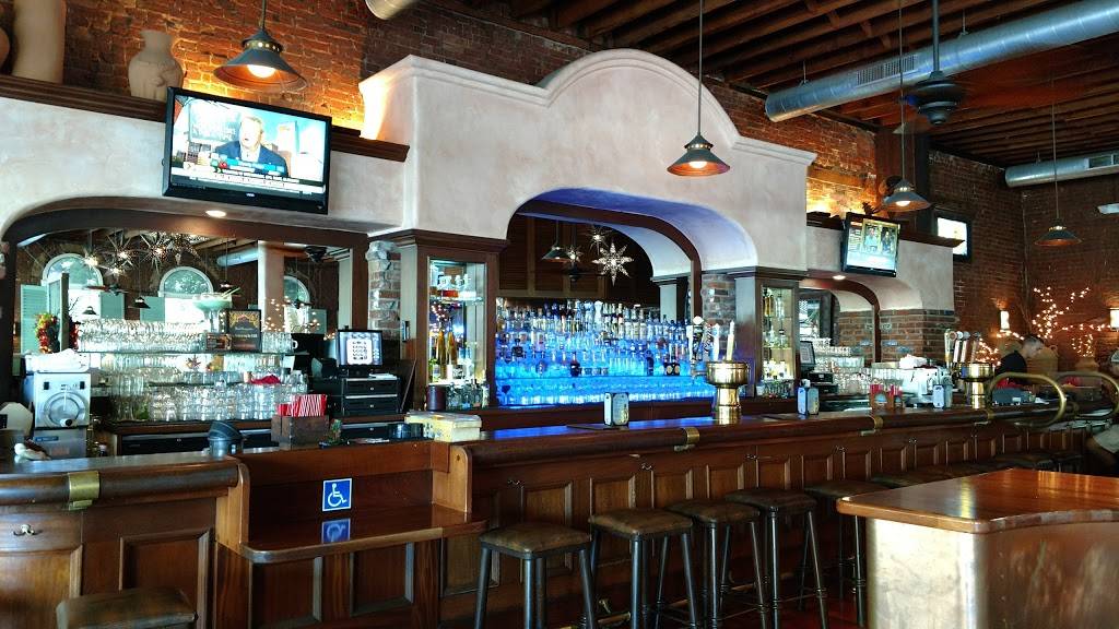 Tres Hombres Long Bar & Grill | restaurant | 100 Broadway St, Chico, CA 95928, USA | 5303420425 OR +1 530-342-0425