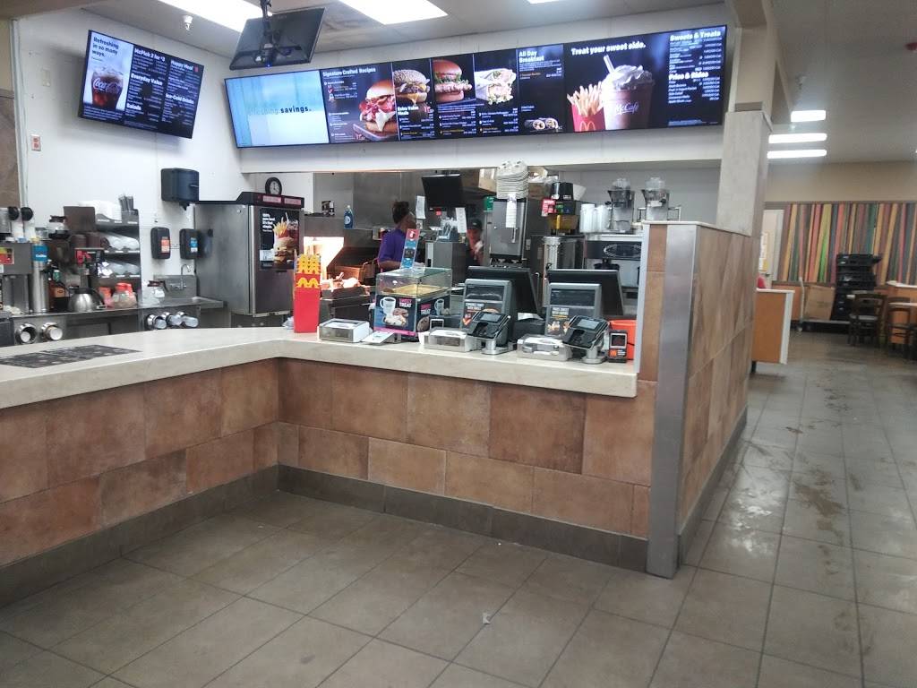 McDonalds | cafe | 1699 N Woodland Blvd, DeLand, FL 32720, USA | 3867385050 OR +1 386-738-5050