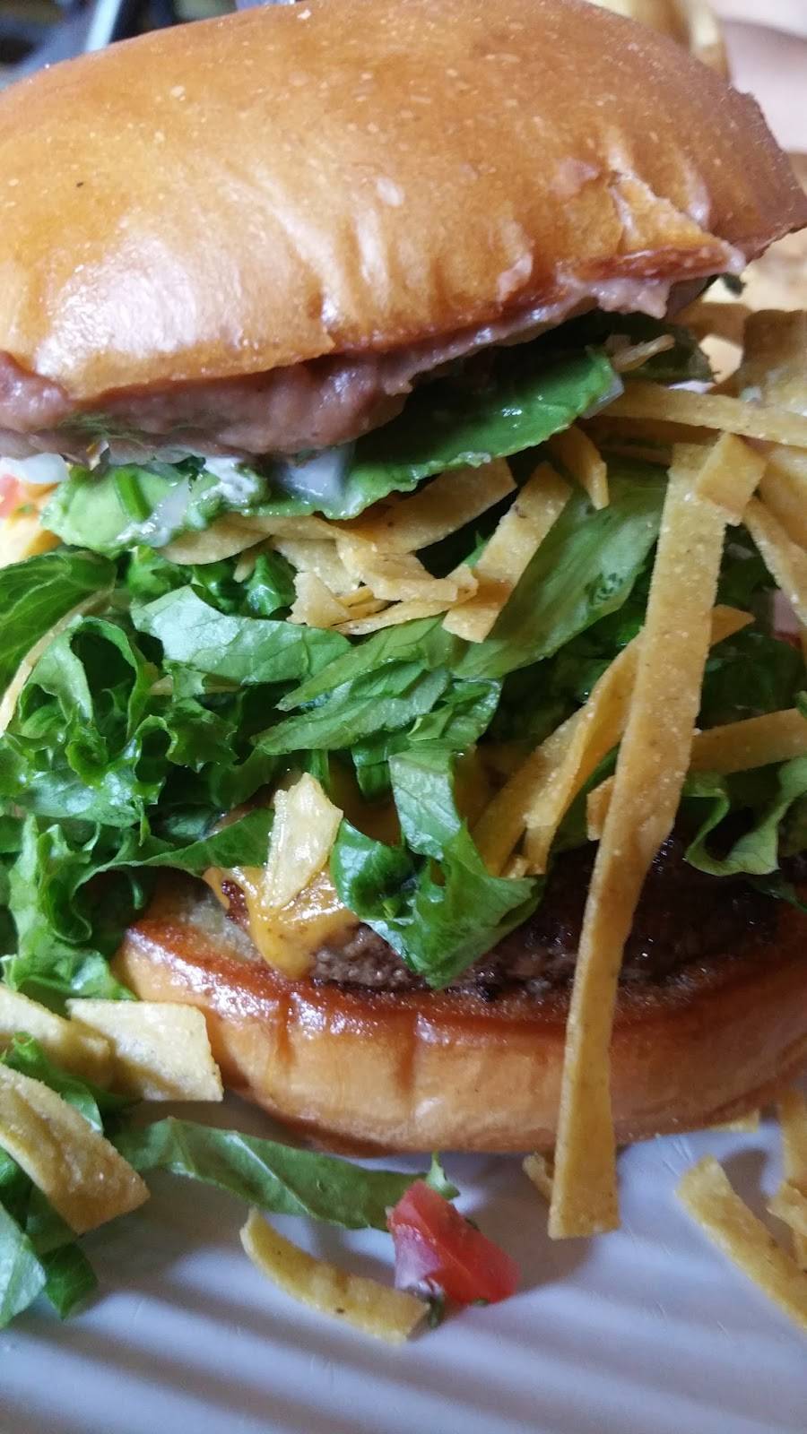 Liberty Burger | restaurant | 1904 Abrams Pkwy, Dallas, TX 75214, USA | 2148879999 OR +1 214-887-9999