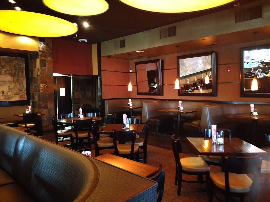 P.F. Changs | meal takeaway | 760 Sunland Park Dr, El Paso, TX 79912, USA | 9158450166 OR +1 915-845-0166
