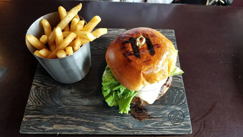 Three Squares Craft Kitchen & Cocktails | restaurant | 669 Highland Ave, Needham, MA 02494, USA | 7814444644 OR +1 781-444-4644