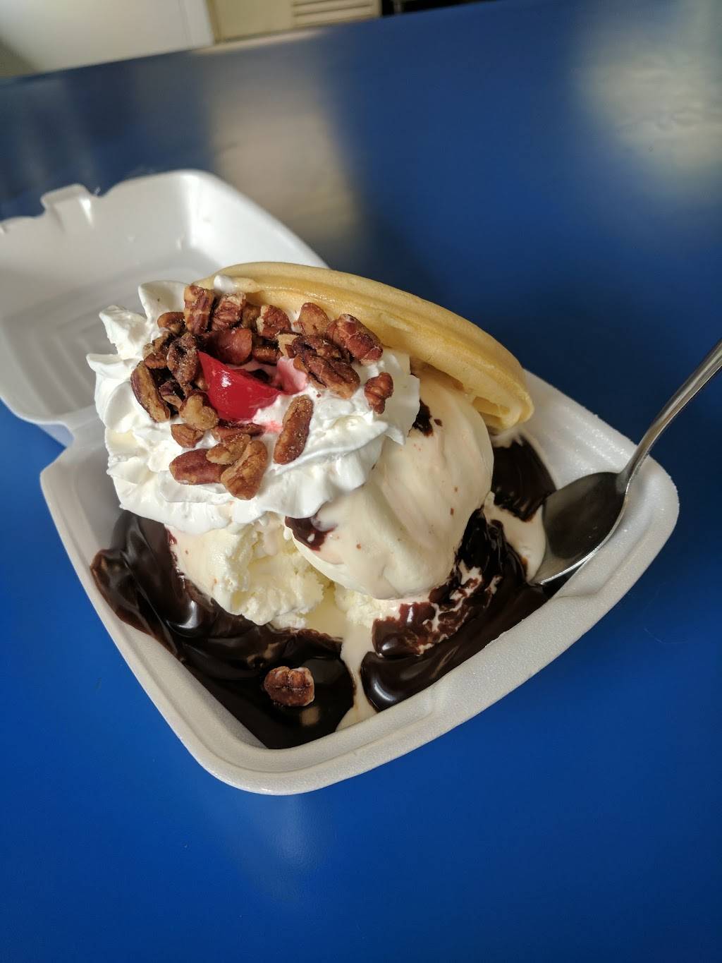 White Cottage | restaurant | 102 Lebanon Ave, Belleville, IL 62220, USA | 6182341120 OR +1 618-234-1120