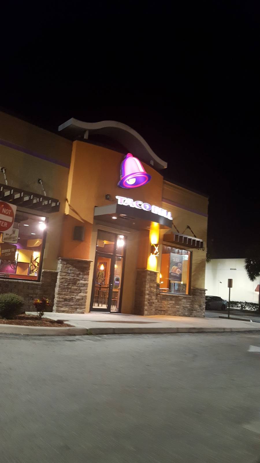 Taco Bell | meal takeaway | 4870 NW 183rd St, Miami Gardens, FL 33055, USA | 3056284798 OR +1 305-628-4798