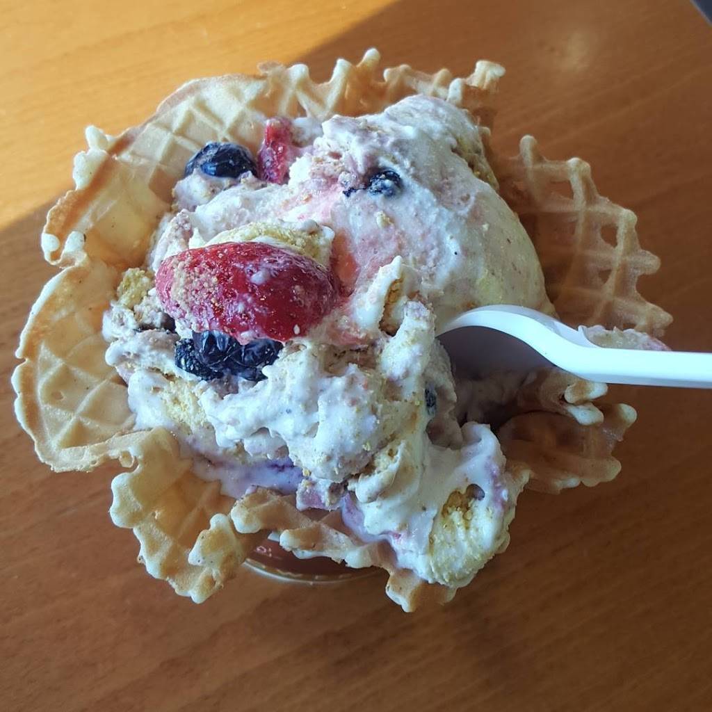 Cold Stone Creamery | bakery | 2747 Papermill Rd Ste 21A, Reading, PA 19610, USA | 6106852780 OR +1 610-685-2780