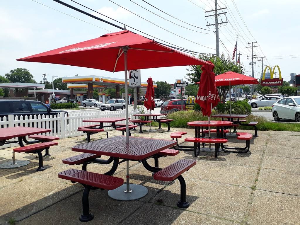 Five Guys | meal takeaway | 936 York Rd, Towson, MD 21204, USA | 4103214963 OR +1 410-321-4963